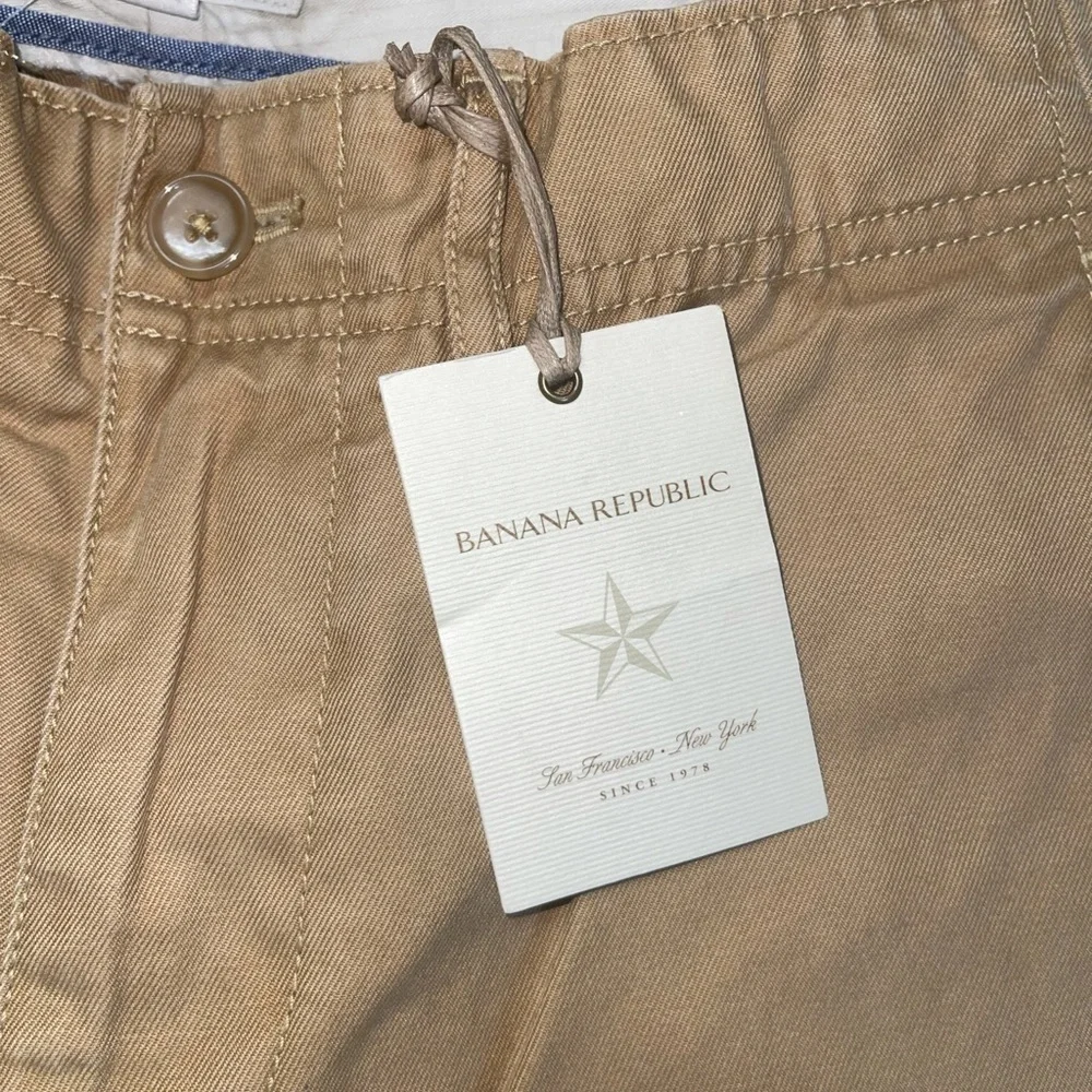 Banana Republic NWT Men's Chino Pants Beige 30 x 30